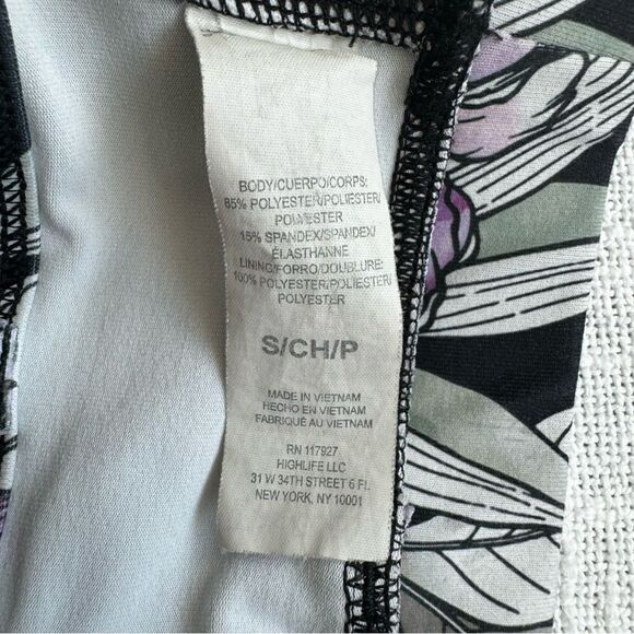 GAIAM Athletic Yoga Top Black Floral Animal Print Sports Bra SZ S - Picture 3 of 8